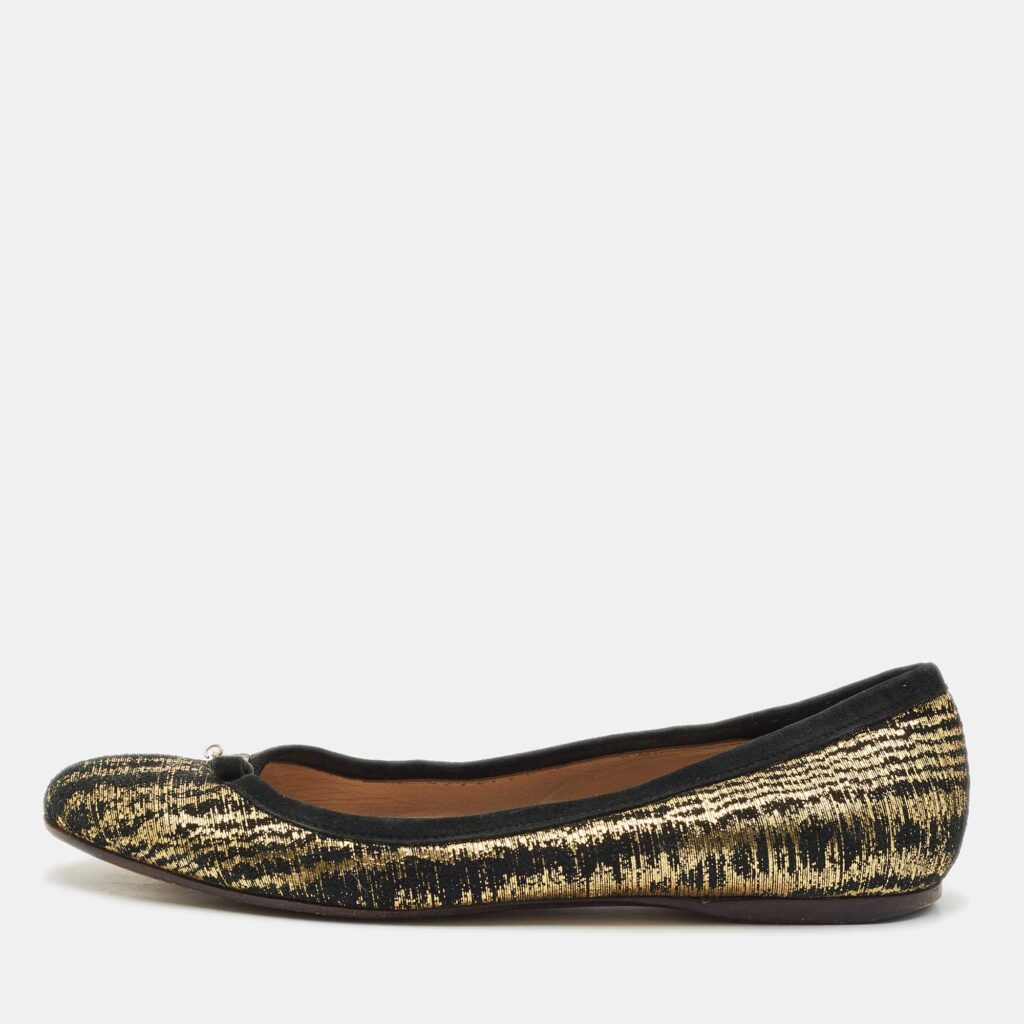 luxury-women-fendi-used-shoes-p1149334-003 Fendi Gold/Black Textured Suede FF Charm Ballet Flats Size 39
