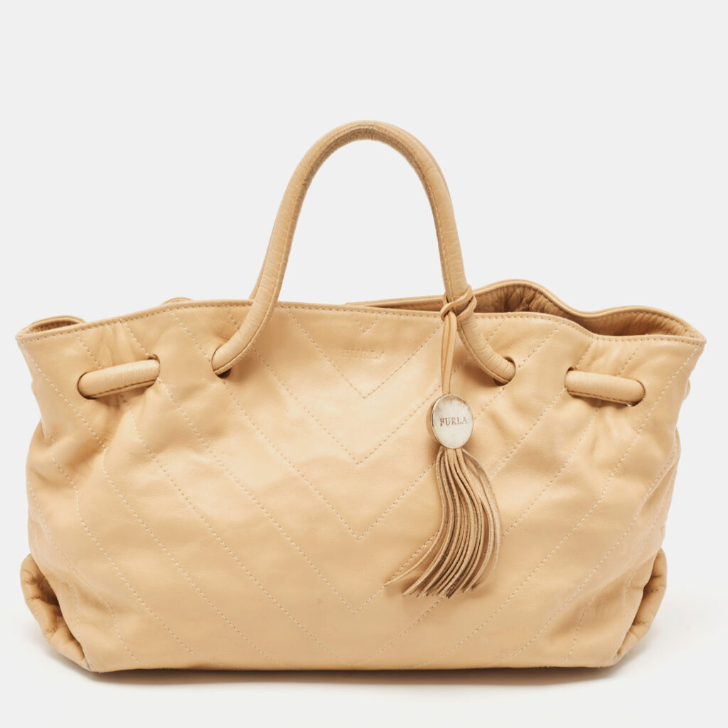 luxury-women-furla-used-handbags-p910515-016 Furla Beige Leather Drawstring Metal Handle Shoulder Bag