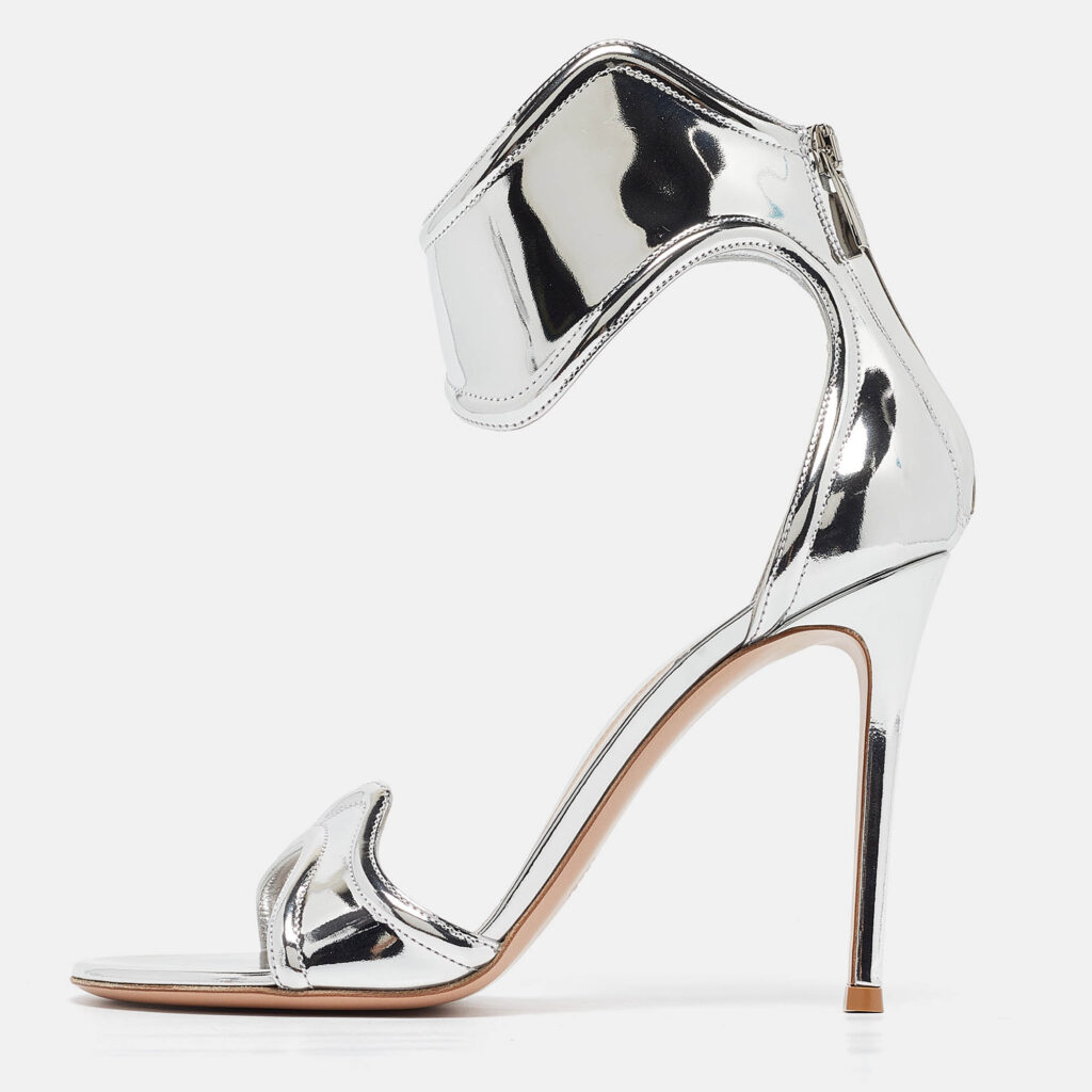 luxury-women-gianvito-rossi-new-shoes-p1004983-010 Gianvito Rossi Silver Leather Lucrezia Sandals Size 39