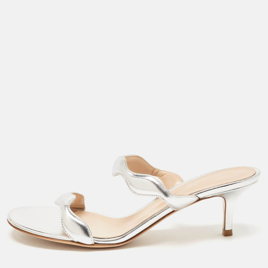 luxury-women-gianvito-rossi-new-shoes-p952844-011 Gianvito Rossi Silver Leather Wavy Sandals Size 38