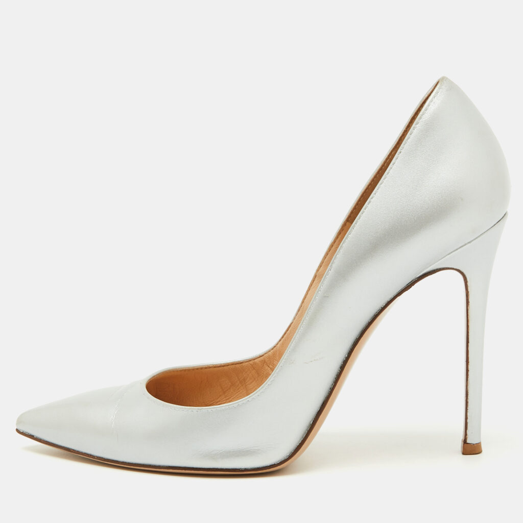 Gianvito Rossi Silver Leather Pointed Toe Pumps Size 39