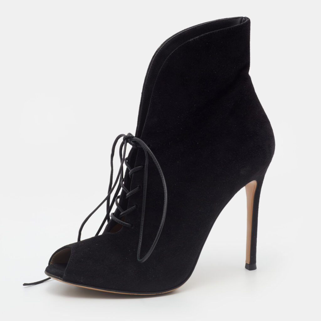 luxury-women-gianvito-rossi-used-shoes-p736796-001 Gianvito Rossi Black Suede Jane Ankle Booties Size 38