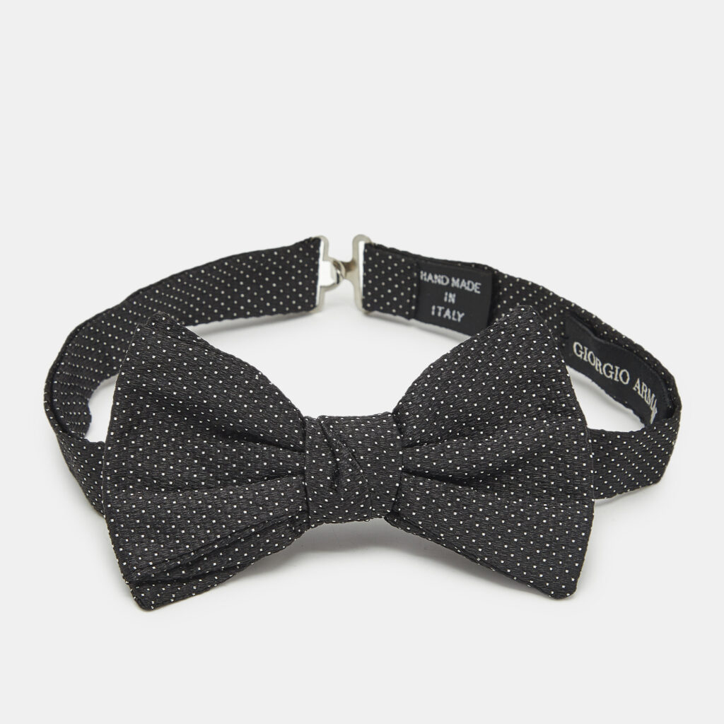 luxury-women-giorgio-armani-used-accessories-p1168911-004 Giorgio Armani Black Silk Dotted Bow Tie