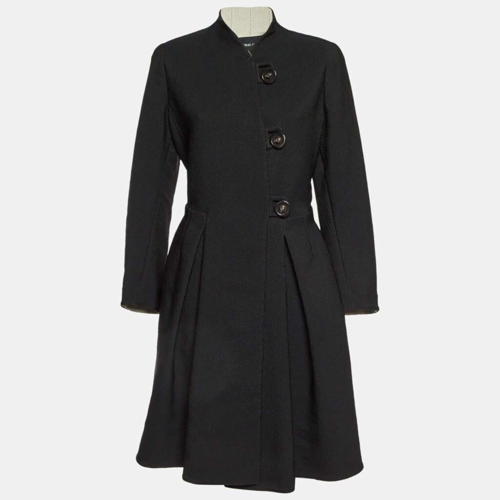 luxury-women-giorgio-armani-used-clothes-p1102392-001.jpg Giorgio Armani Black Textured Crepe Single Breasted Coat L