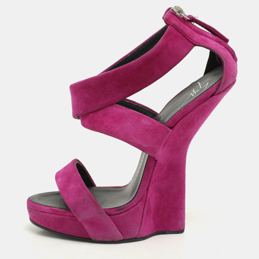 luxury-women-giuseppe-zanotti-used-shoes-p1139884-002 Giuseppe Zanotti Purple Suede Alien Wedge Sandals Size 37.5