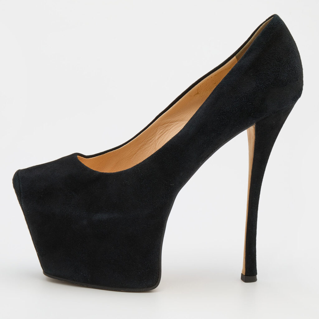 luxury-women-giuseppe-zanotti-used-shoes-p718893-002 Giuseppe Zanotti Black Suede Square Toe Platform Pumps Size 40
