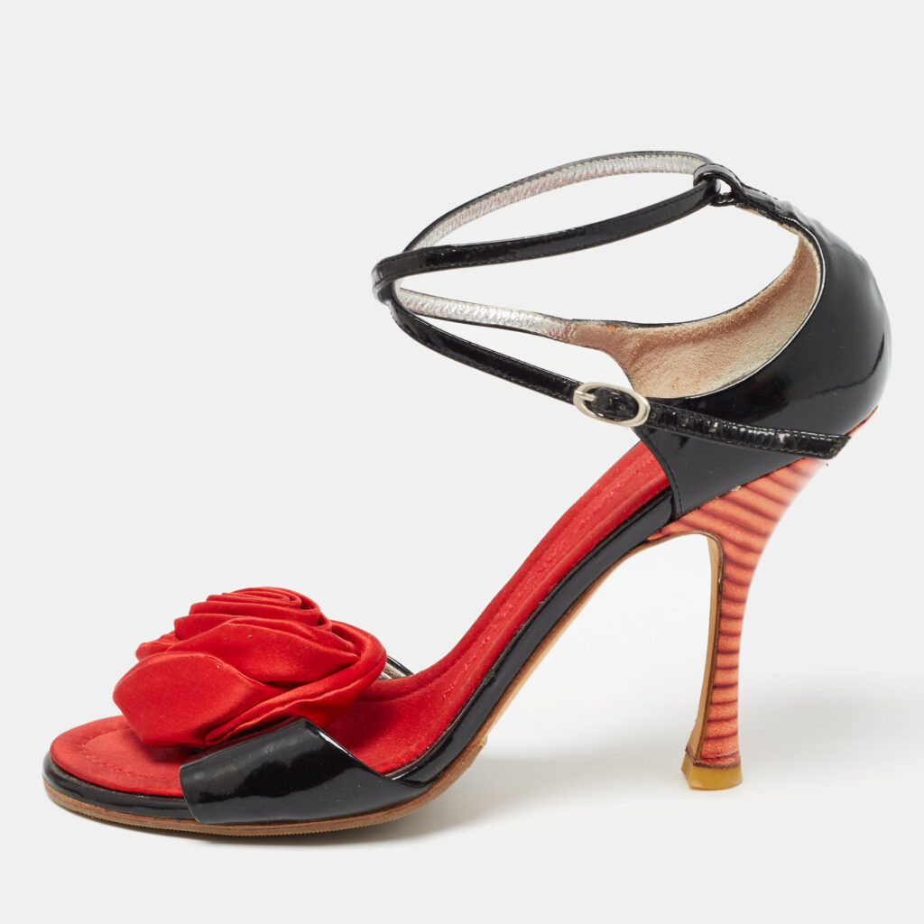 luxury-women-giuseppe-zanotti-used-shoes-p972808-005 Giuseppe Zanotti Black/Red Patent Leather and Satin Rose Applique Sandals Size 37.5