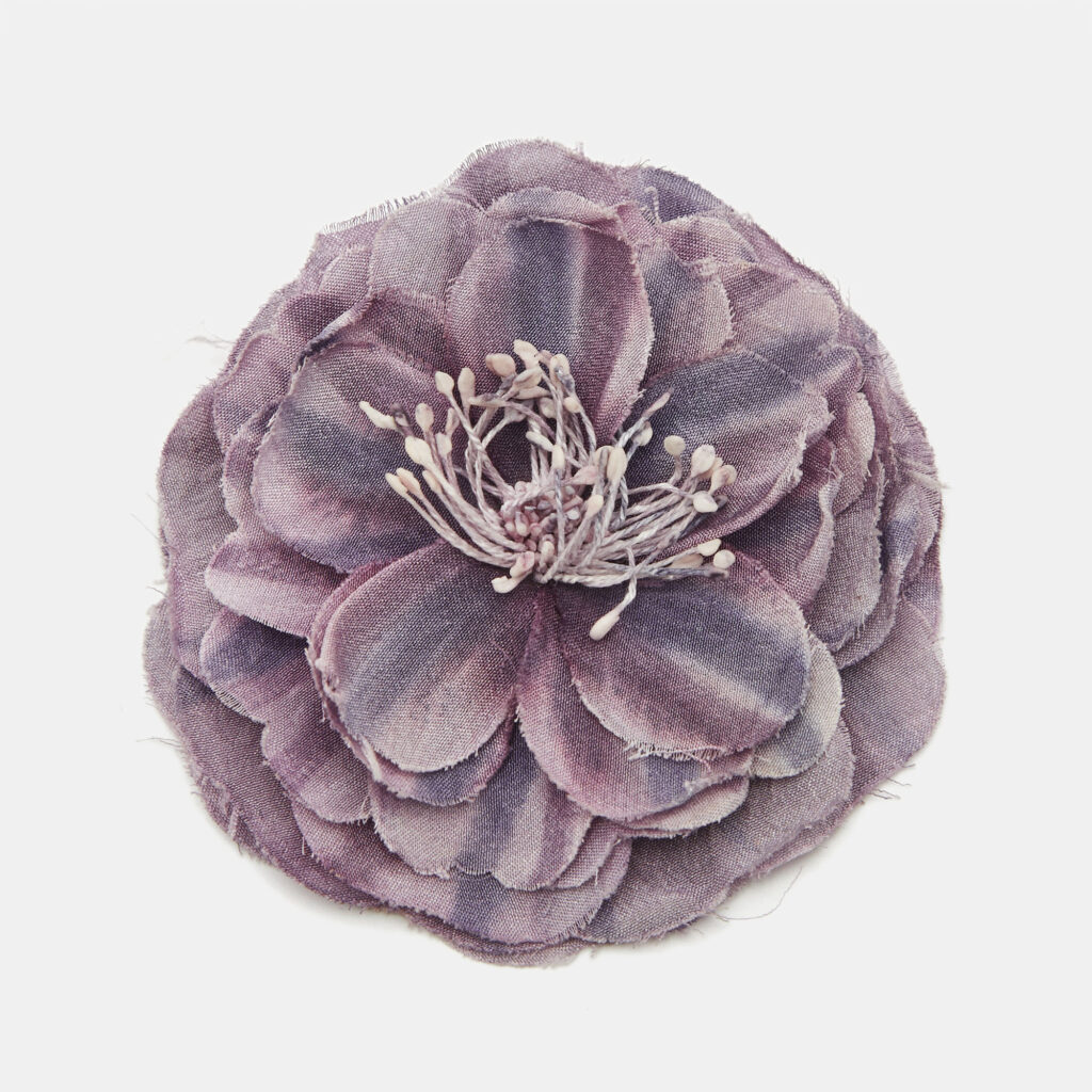 luxury-women-gucci-used-accessories-p1157544-001 Gucci Floral Fabric Gold Tone Brooch