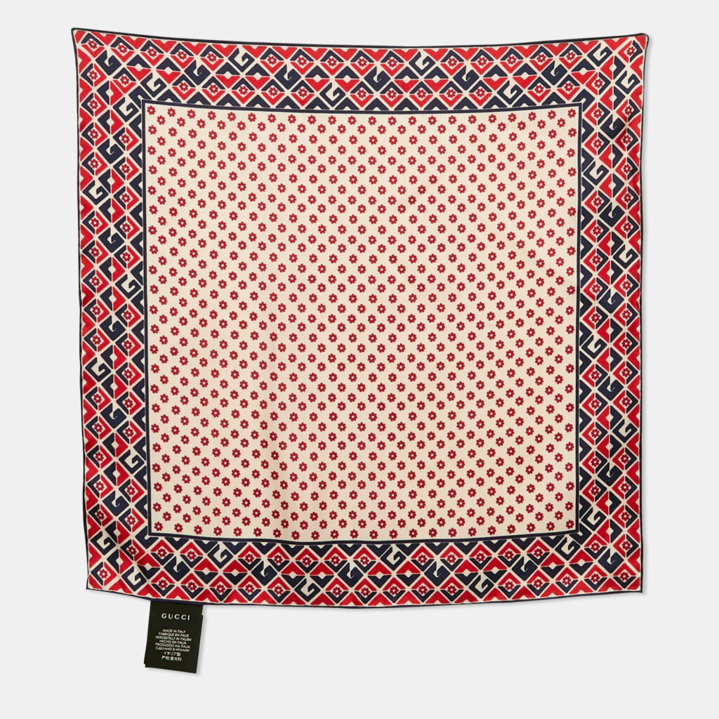 luxury-women-gucci-used-accessories-p1158753-004 Gucci Red/Blue Plainmetric Silk Square Scarf/Pocket Square