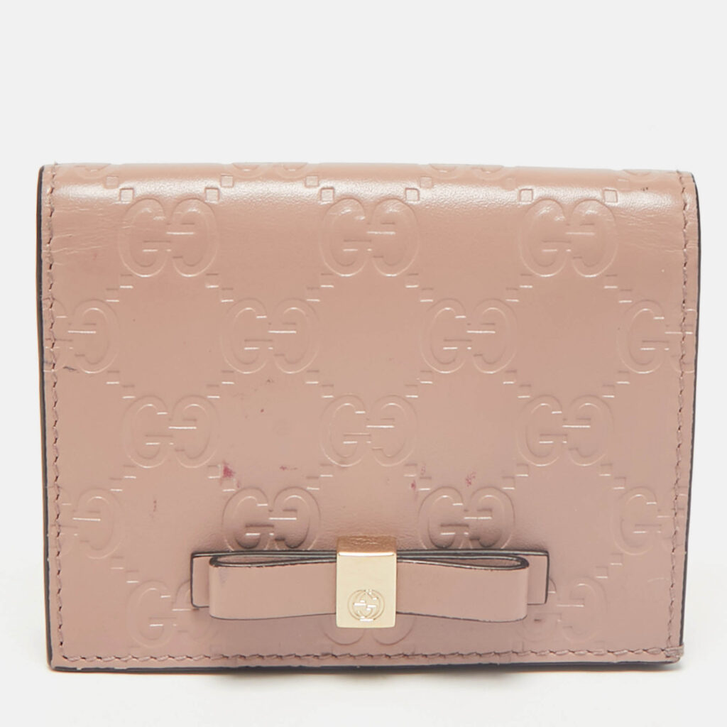luxury-women-gucci-used-handbags-p1160427-012 Gucci Blush Pink Microguccissima Leather Bow Card Case
