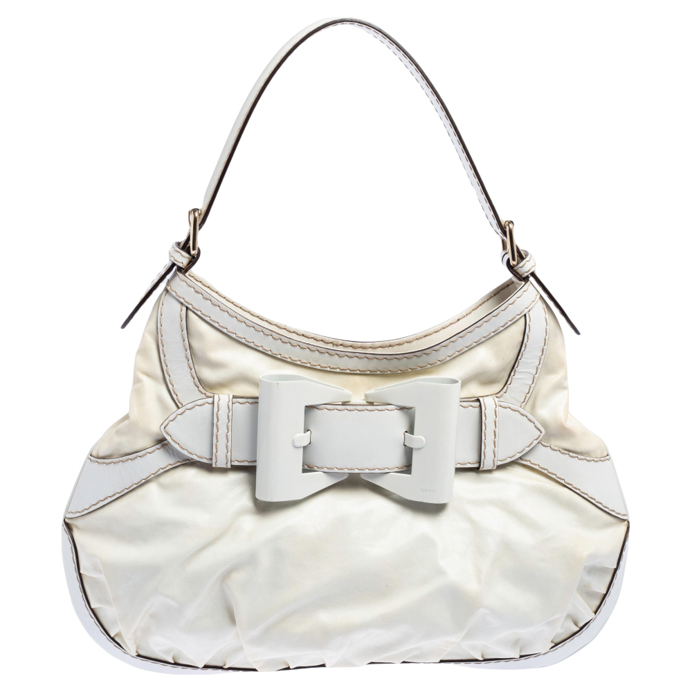 luxury-women-gucci-used-handbags-p534162-004-2 Gucci White Coated Canvas and Leather Medium Queen Hobo