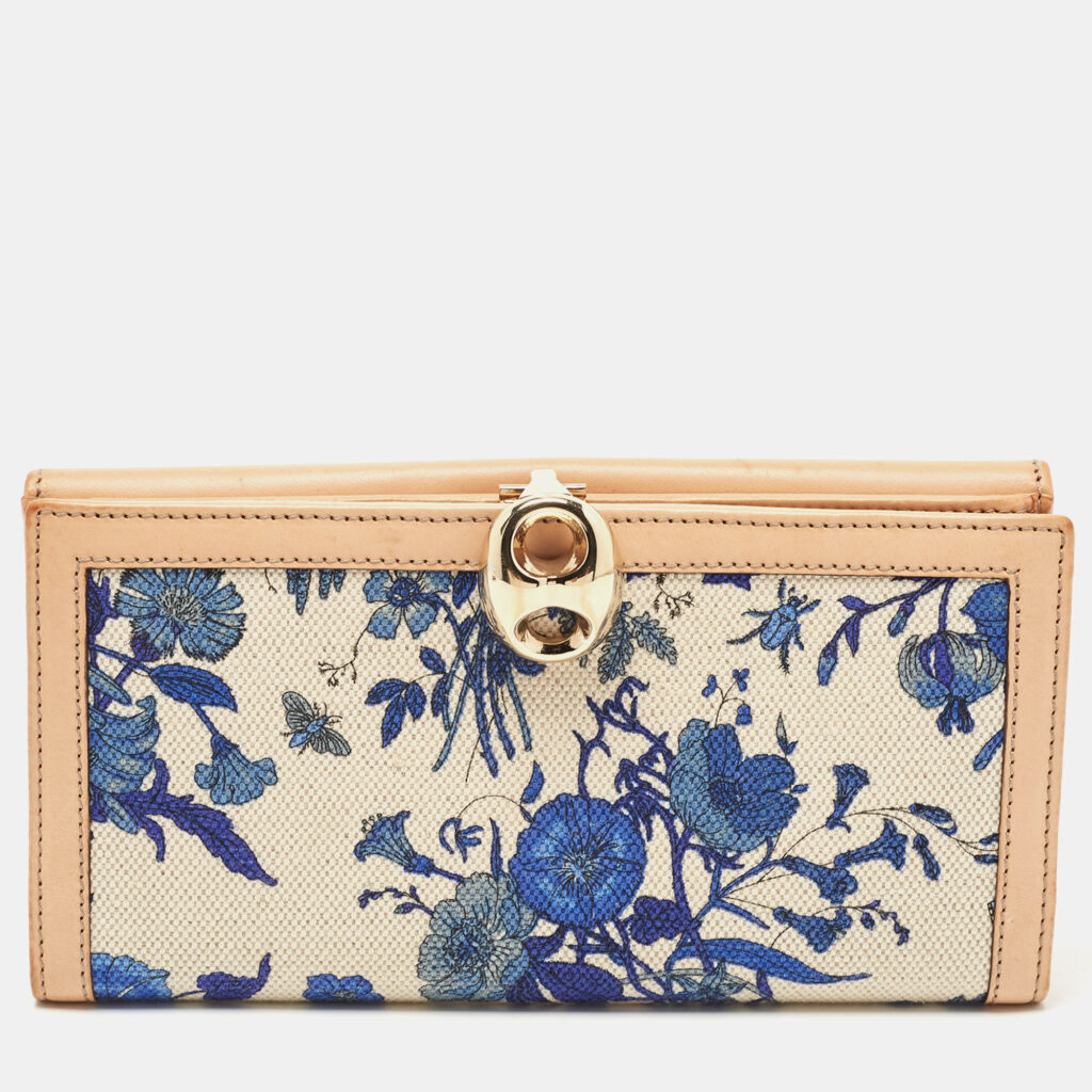 luxury-women-gucci-used-handbags-p837468-010 Gucci Blue/Beige Floral Print Canvas and Leather Wave Continental Wallet