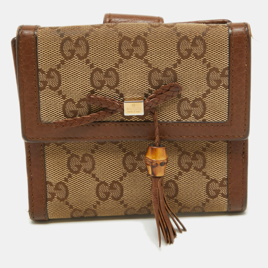 luxury-women-gucci-used-handbags-p941108-001 Gucci Brown/Beige GG Canvas and Leather Bamboo Tassel Compact Wallet