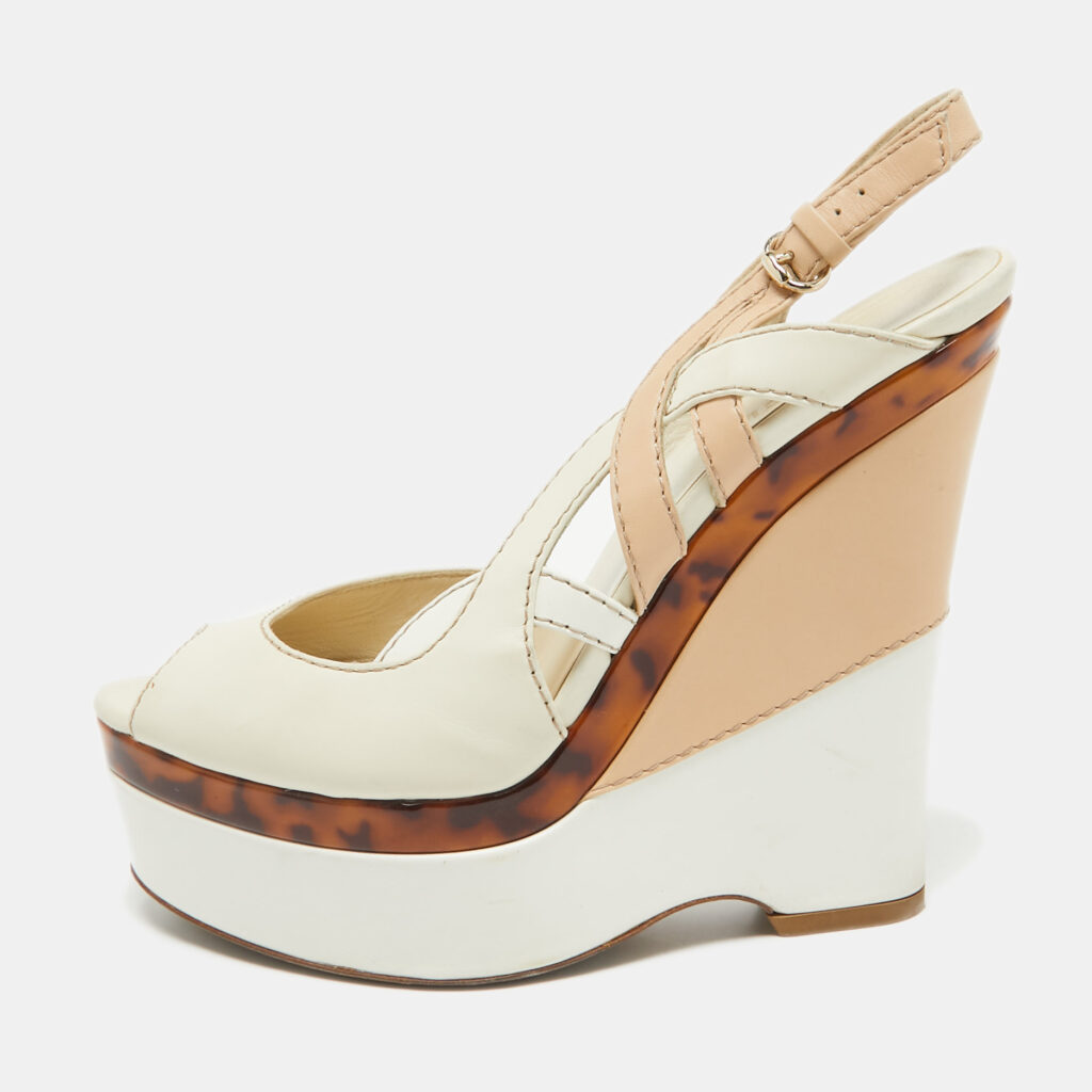 luxury-women-gucci-used-shoes-p1055738-001 Gucci White/Beige Leather Cut Out Wedge Sandals Size 40.5