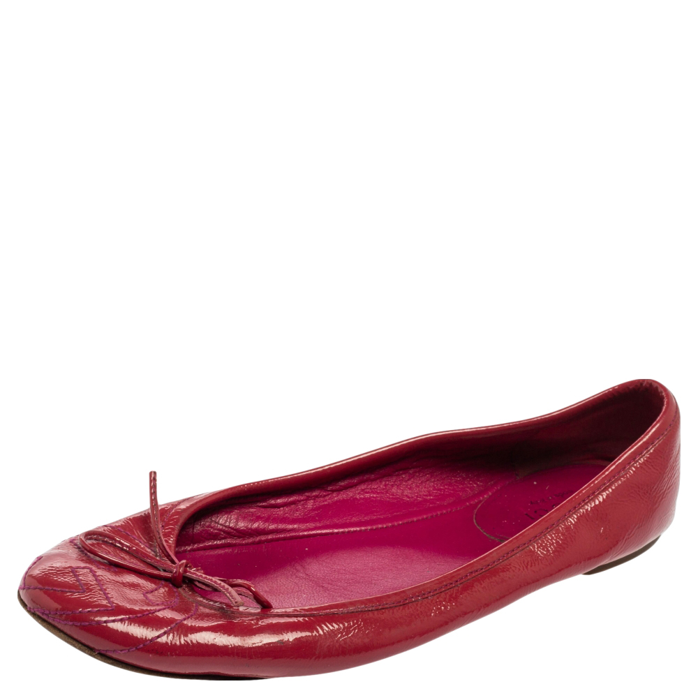 luxury-women-gucci-used-shoes-p595909-002-2 Gucci Magenta Patent Leather Soho Ballet Flats Size 35.5