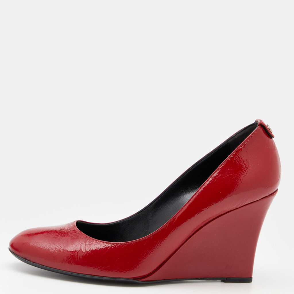 luxury-women-gucci-used-shoes-p623997-002-2 Gucci Red Patent Leather Wedge Round Toe Pumps Size 40