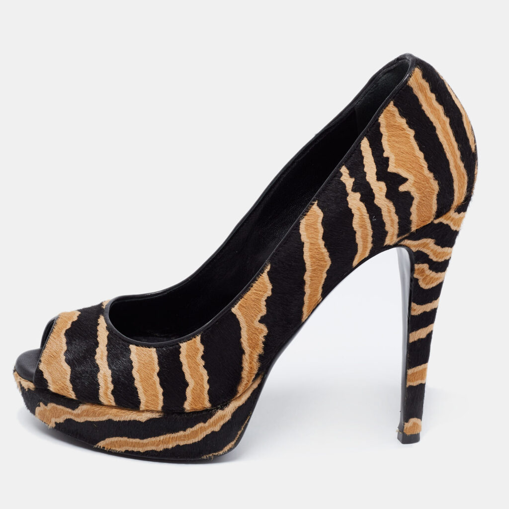 luxury-women-gucci-used-shoes-p687499-002-1 Gucci Brown/Black Calf Hair Betty Open Toe Platform Pump Size 36
