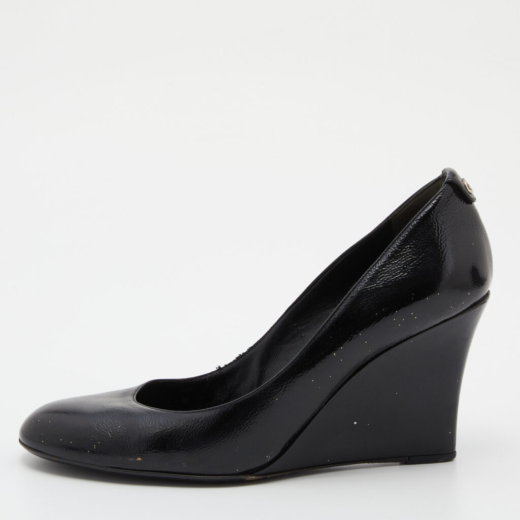 luxury-women-gucci-used-shoes-p814605-002 Gucci Black Patent Leather Wedge Round Toe Pumps Size 40