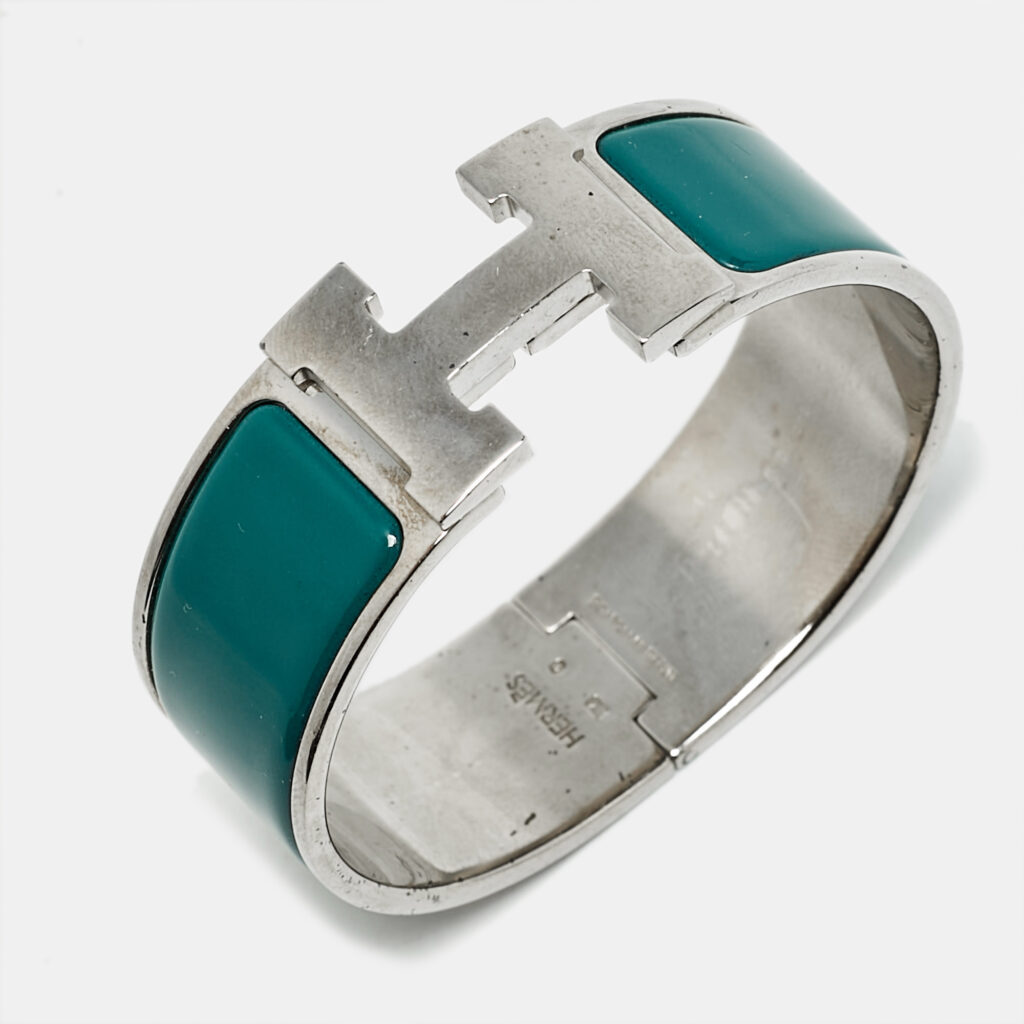 luxury-women-hermes-used-accessories-p1154269-004 Hermes Clic Clac H Green Enamel Palladium Plated Bracelet