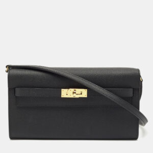 Chanel Pink Goatskin Camellia Round Clutch With Chain