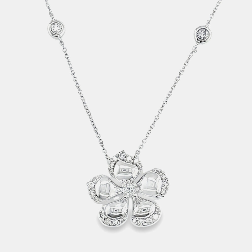 luxury-women-jewelry-runway-new-fine-jewelry-p1121731-001 14K White Gold Lucky Floral Diamond Pendant Necklace (0.40ctw)