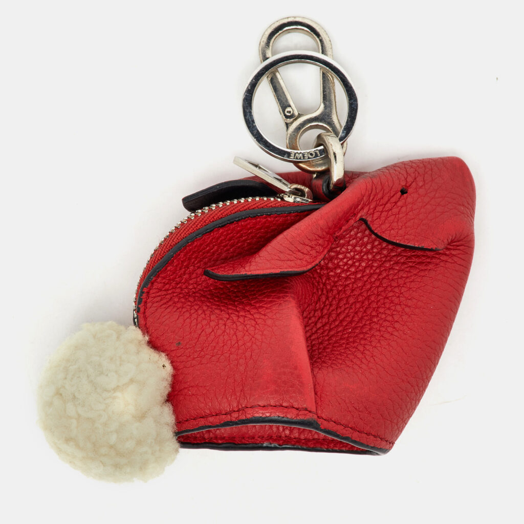 luxury-women-loewe-used-accessories-p1148038-002 Loewe Red Leather Rabbit Purse Bag Charm