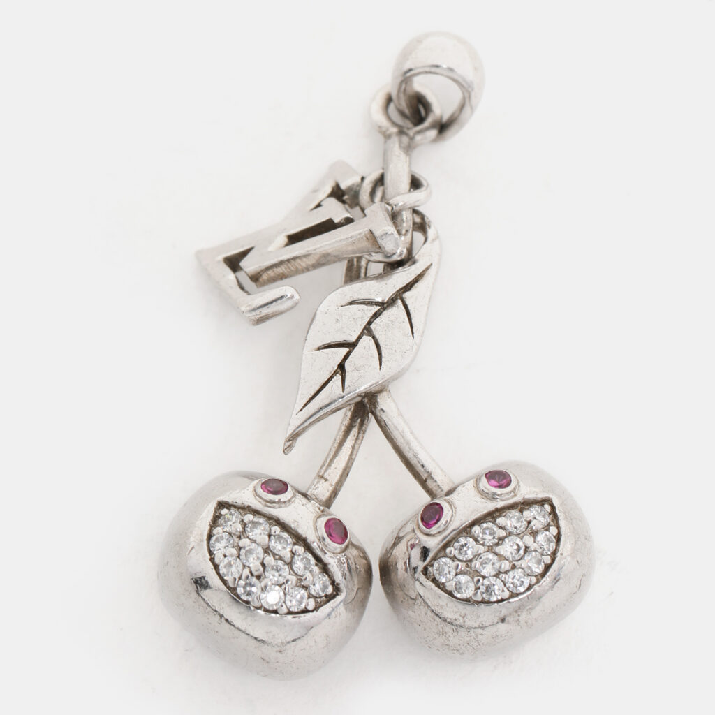 luxury-women-louis-vuitton-used-accessories-p1047106-005 Louis Vuitton 925 Silver/Pink Crystals Cherry Blossom Bag Charm