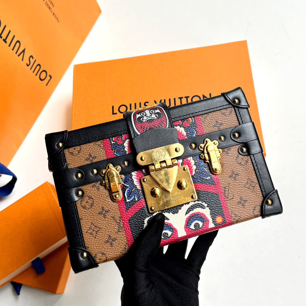 luxury-women-louis-vuitton-used-handbags-p1143531-001 Louis Vuitton Monogram Kohei Nawa Wide Trunk Bag