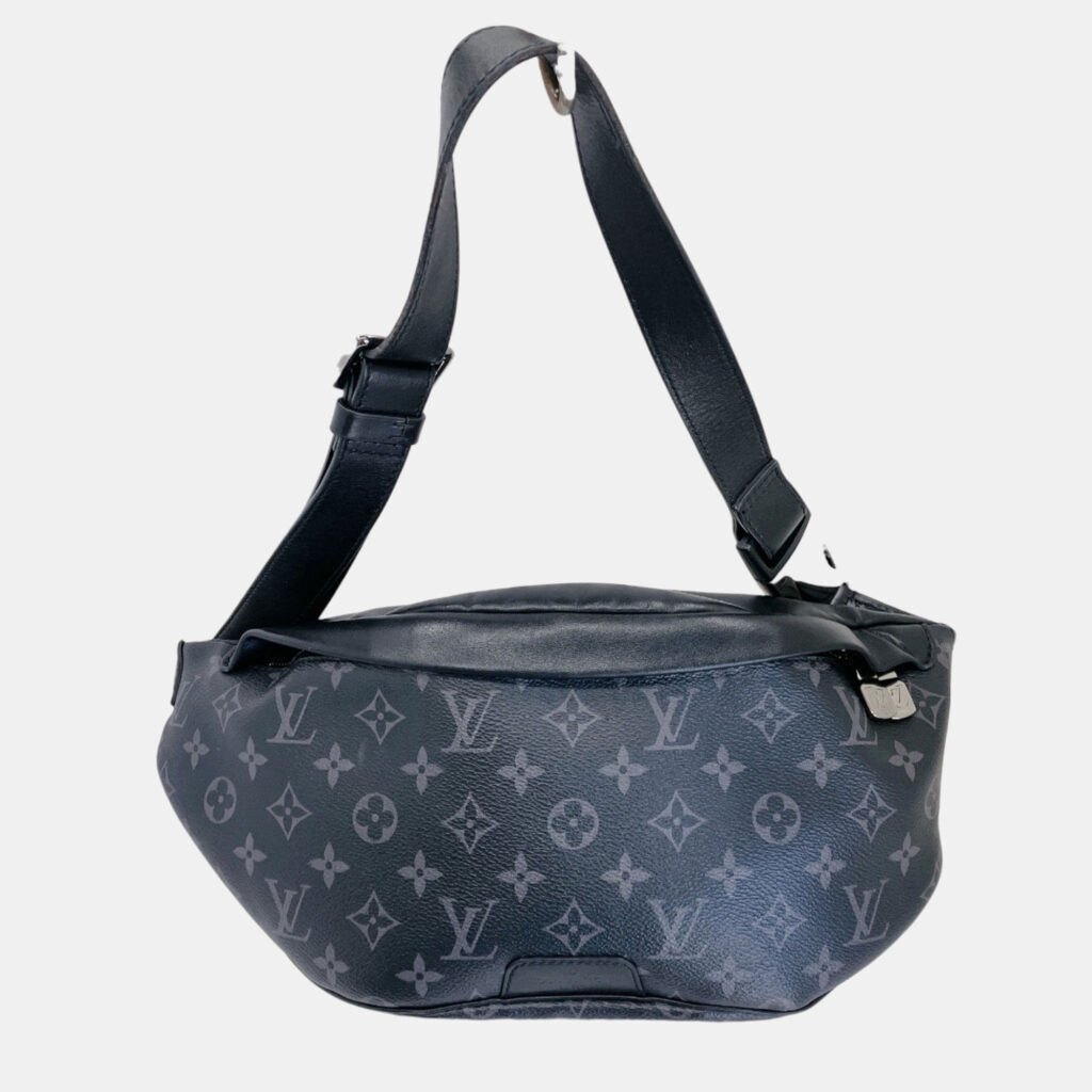 luxury-women-louis-vuitton-used-handbags-p981972-013 Louis Vuitton Black Monogram Discovery Bumbag