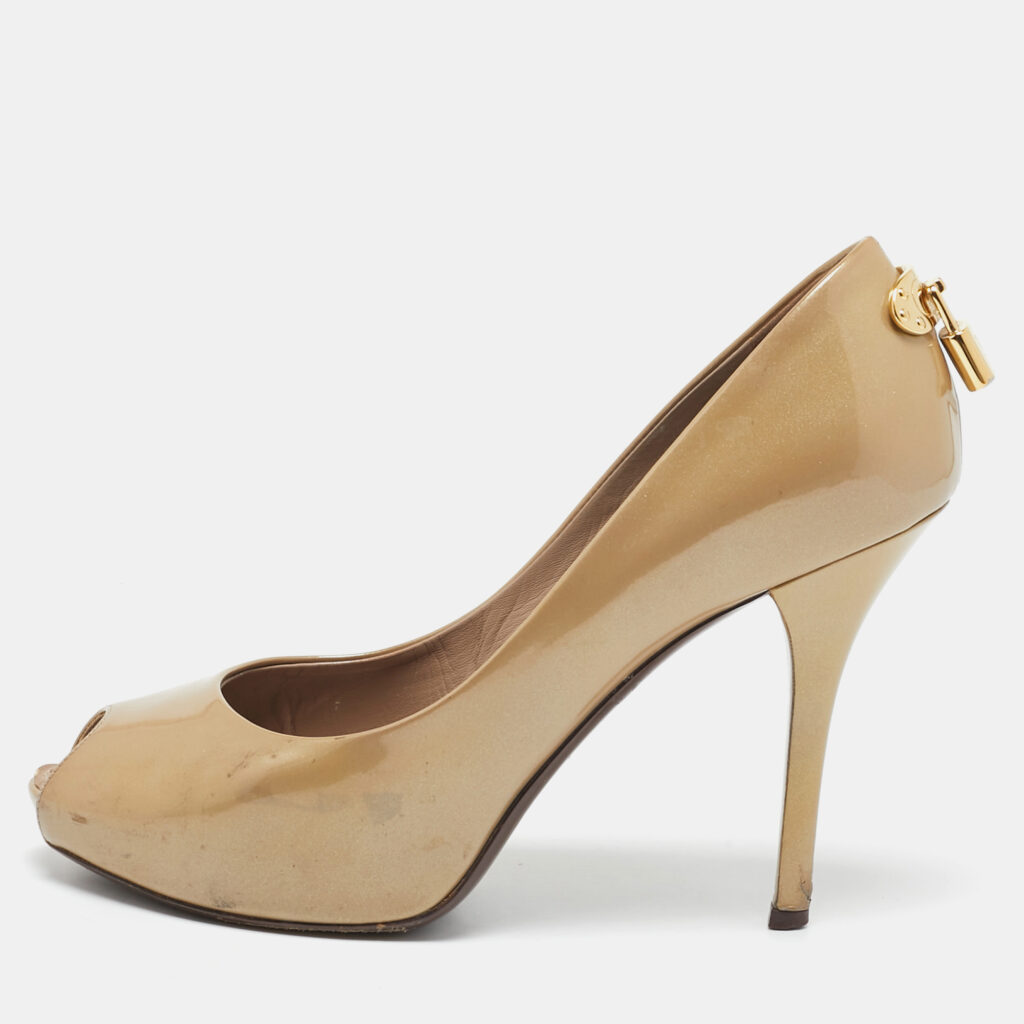 luxury-women-louis-vuitton-used-shoes-p1132842-009 Louis Vuitton Gold Patent Leather Oh Really! Peep Toe Pumps Size 38