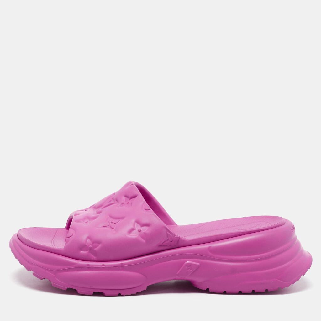 luxury-women-louis-vuitton-used-shoes-p1157313-009.jpg Louis Vuitton Pink Monogram Rubber Pool 55 Comfort Slide Sandals Size 38