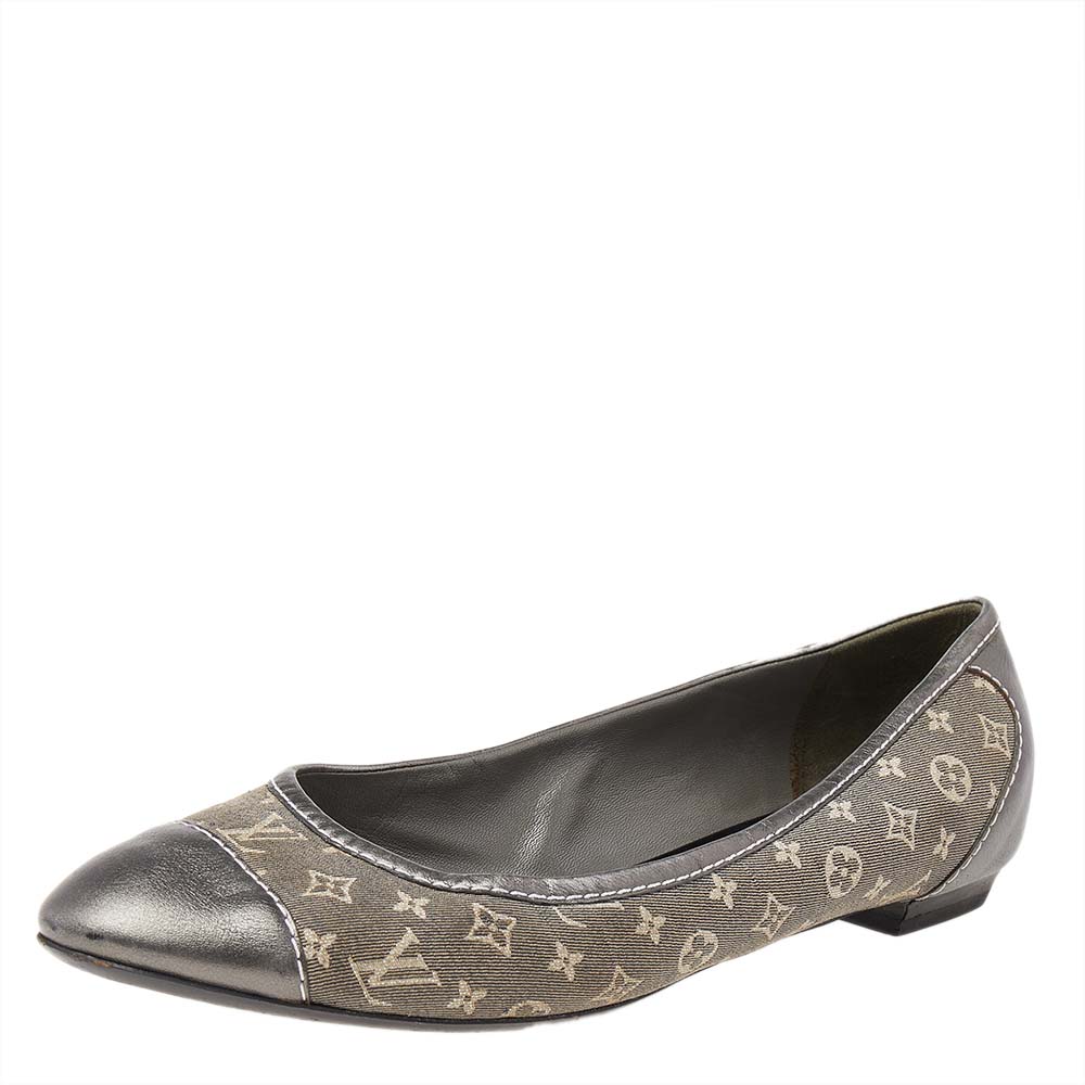 luxury-women-louis-vuitton-used-shoes-p492281-006 Louis Vuitton Metallic Grey Monogram Canvas and Leather Ballet Flats Size 37.5