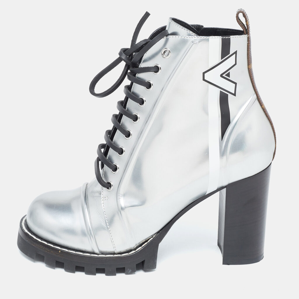 luxury-women-louis-vuitton-used-shoes-p917958-001 Louis Vuitton Silver Leather Spaceship Ankle Boots Size 40