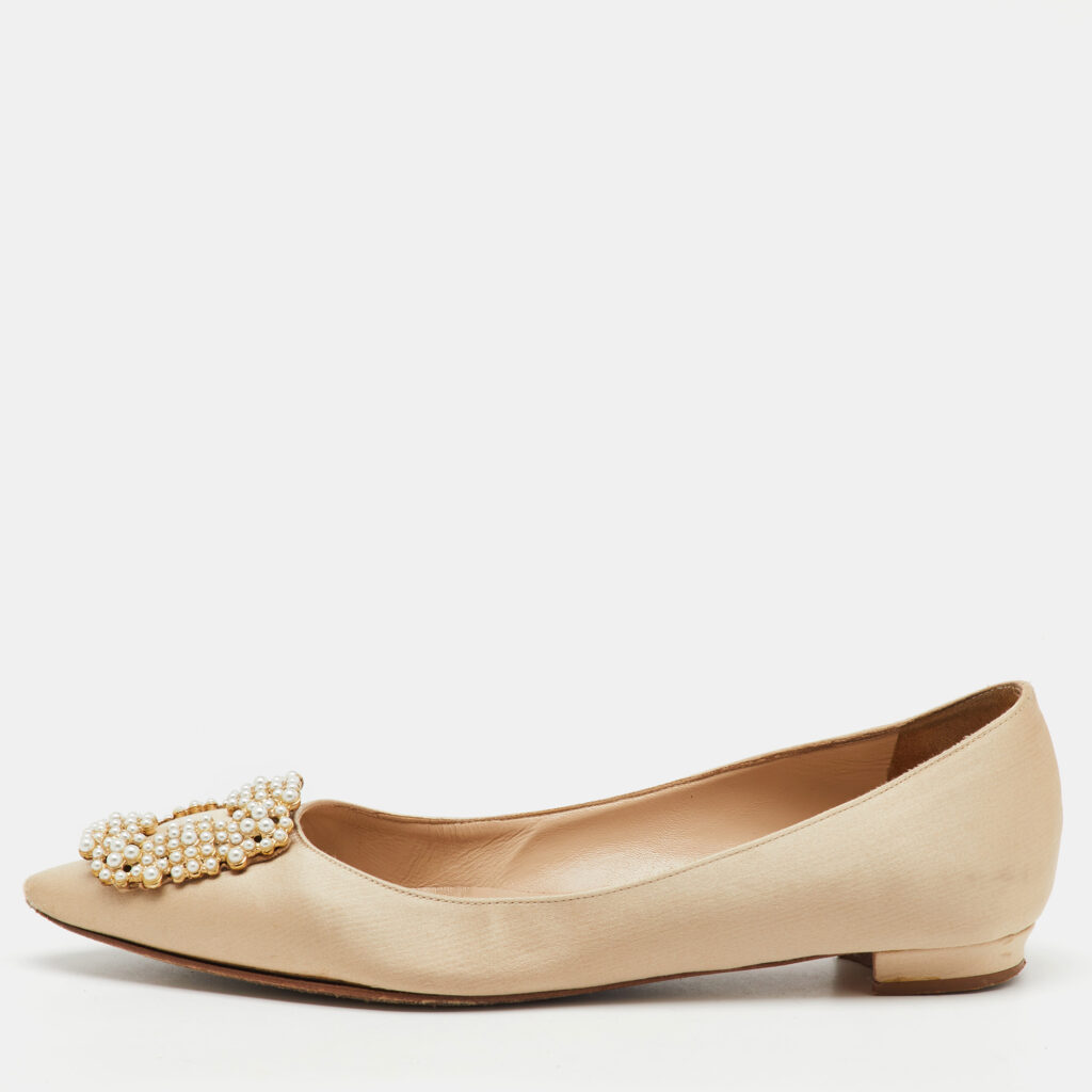 luxury-women-manolo-blahnik-used-shoes-p1148106-002.jpg Manolo Blahnik Champange Satin Hangisi Ballet Flats Size 37