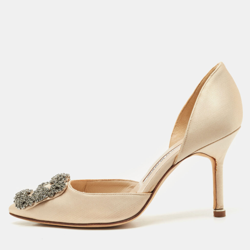luxury-women-manolo-blahnik-used-shoes-p1170339-003 Manolo Blahnik Beige Satin Hangisido D'orsay Pumps Size 34