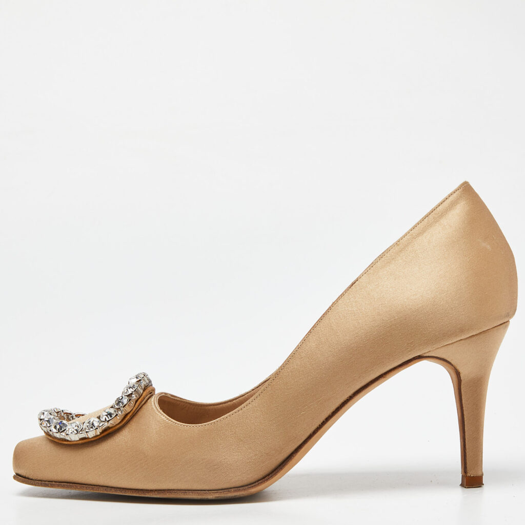 luxury-women-manolo-blahnik-used-shoes-p961305-009 Manolo Blahnik Beige Satin Pumps Size 38.5
