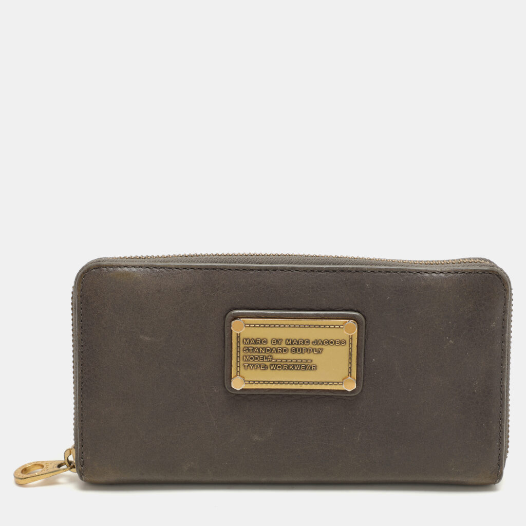 luxury-women-marc-by-marc-jacobs-used-handbags-p1074126-016 Marc by Marc Jacobs Grey Leather Zip Around Wallet