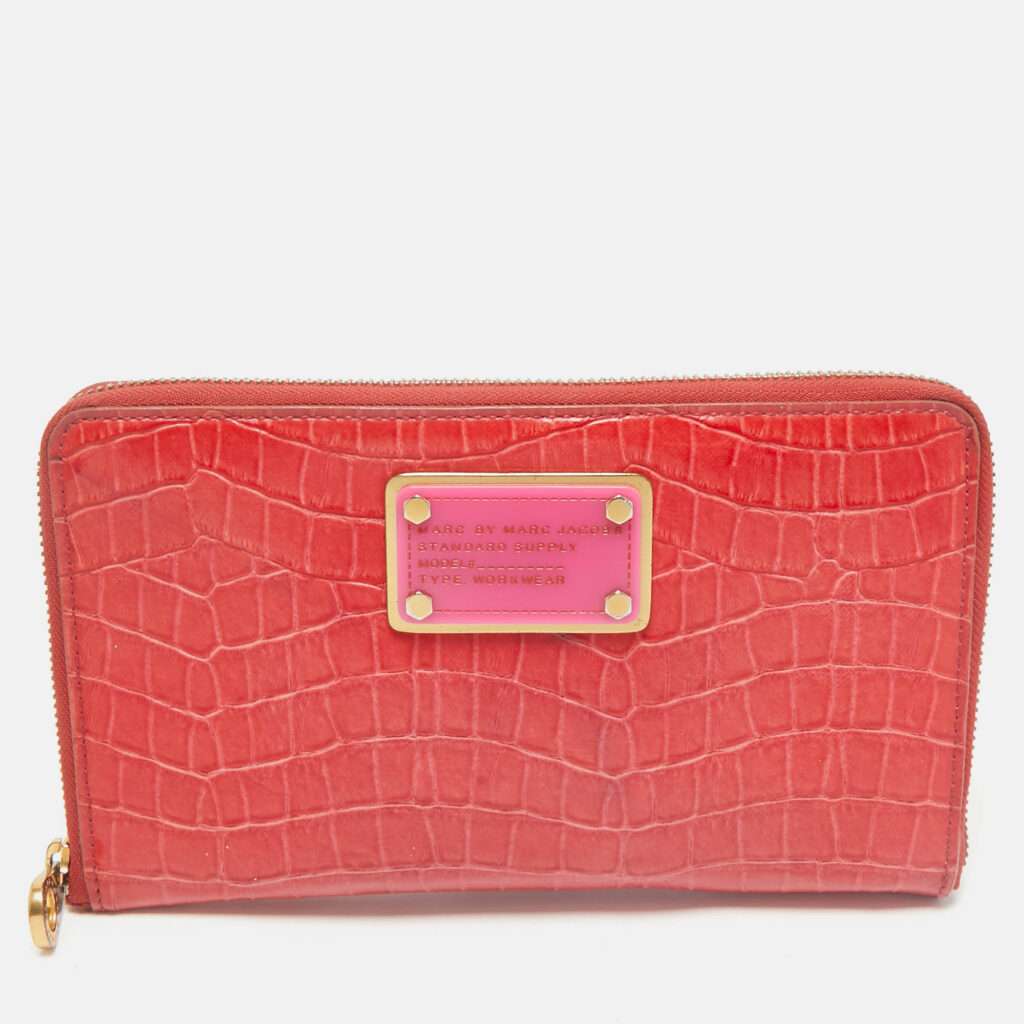 Marc by Marc Jacobs Red Croc Embossed Patent Leather Organizer Zip Clutch
