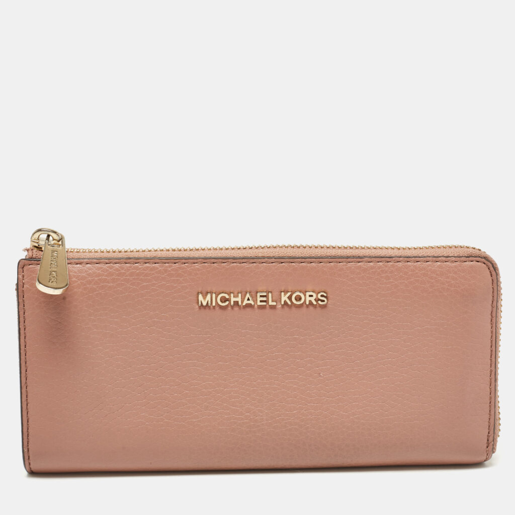 Michael Kors Dusty Pink Leather Jet Set Three Quarter Zip Around Wallet