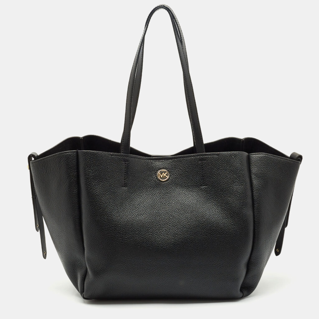 luxury-women-michael-kors-used-handbags-p1156268-010.jpg Michael Kors Black Leather Open Tote