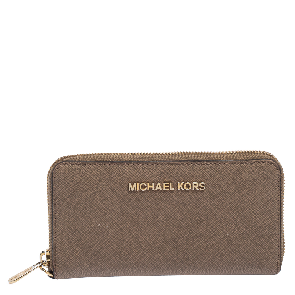 luxury-women-michael-kors-used-handbags-p398859-011 Michael Kors Beige Leather Zip Around Wristlet Wallet