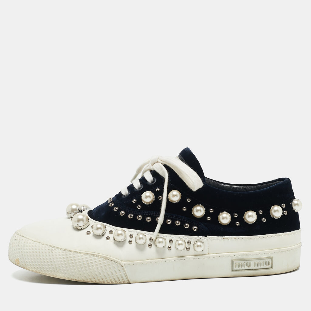 luxury-women-miu-miu-used-shoes-p1134887-001.jpg Miu Miu Navy Blue/White Velvet Faux Pearl Embellished Low Top Sneakers Size 39