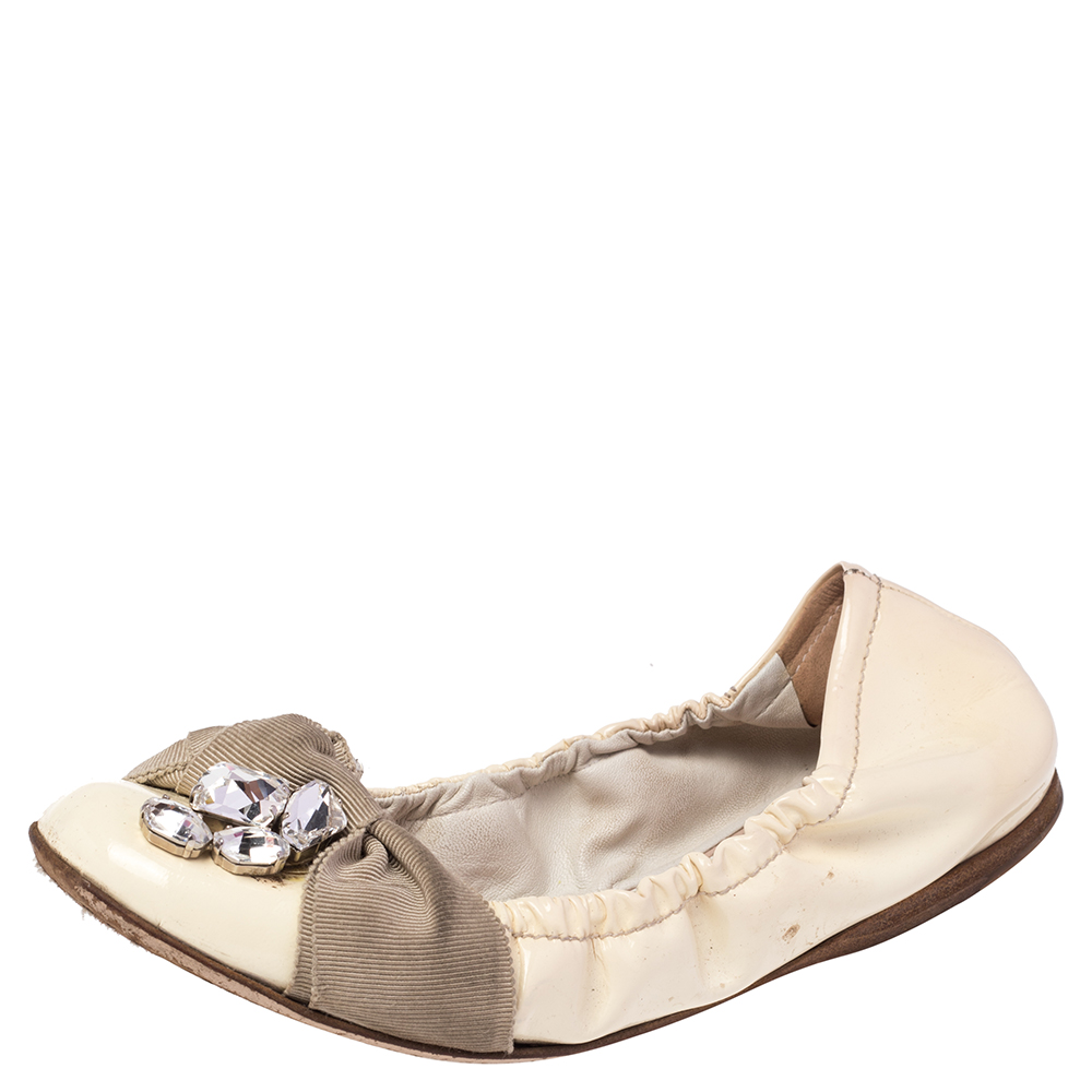 luxury-women-miu-miu-used-shoes-p481810-011 Miu Miu Cream Patent Leather Crystal Embellished Scrunch Ballet Flats Size 36