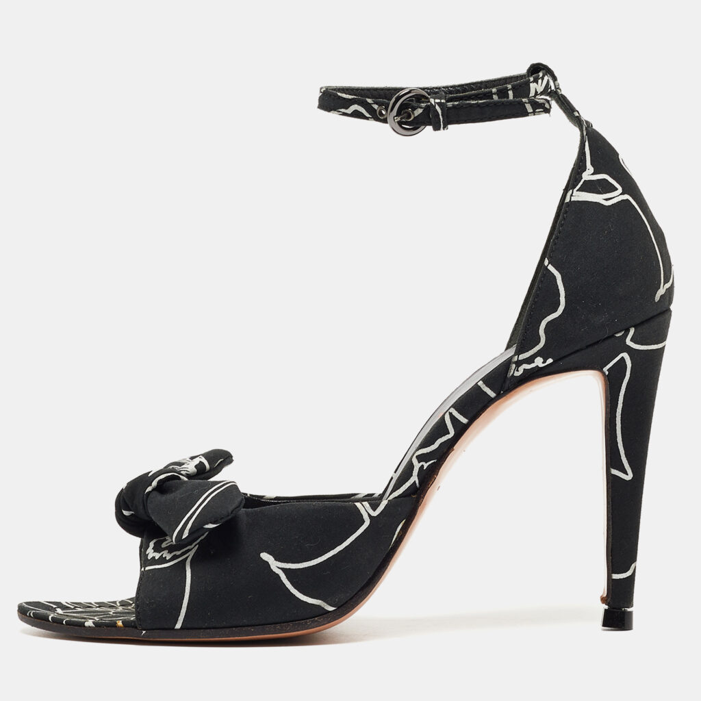 luxury-women-miu-miu-used-shoes-p943193-001 Miu Miu Black/White Fabric Bow Ankle Strap Sandals Size 36