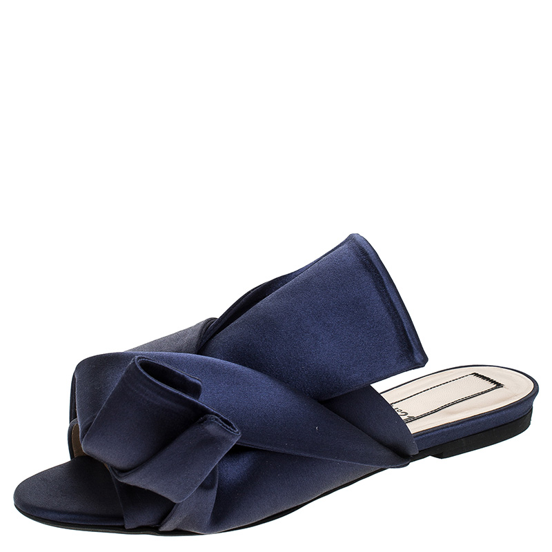 luxury-women-n21-used-shoes-p243366-006 N21 Blue Satin Knot Flat Mules Size 37