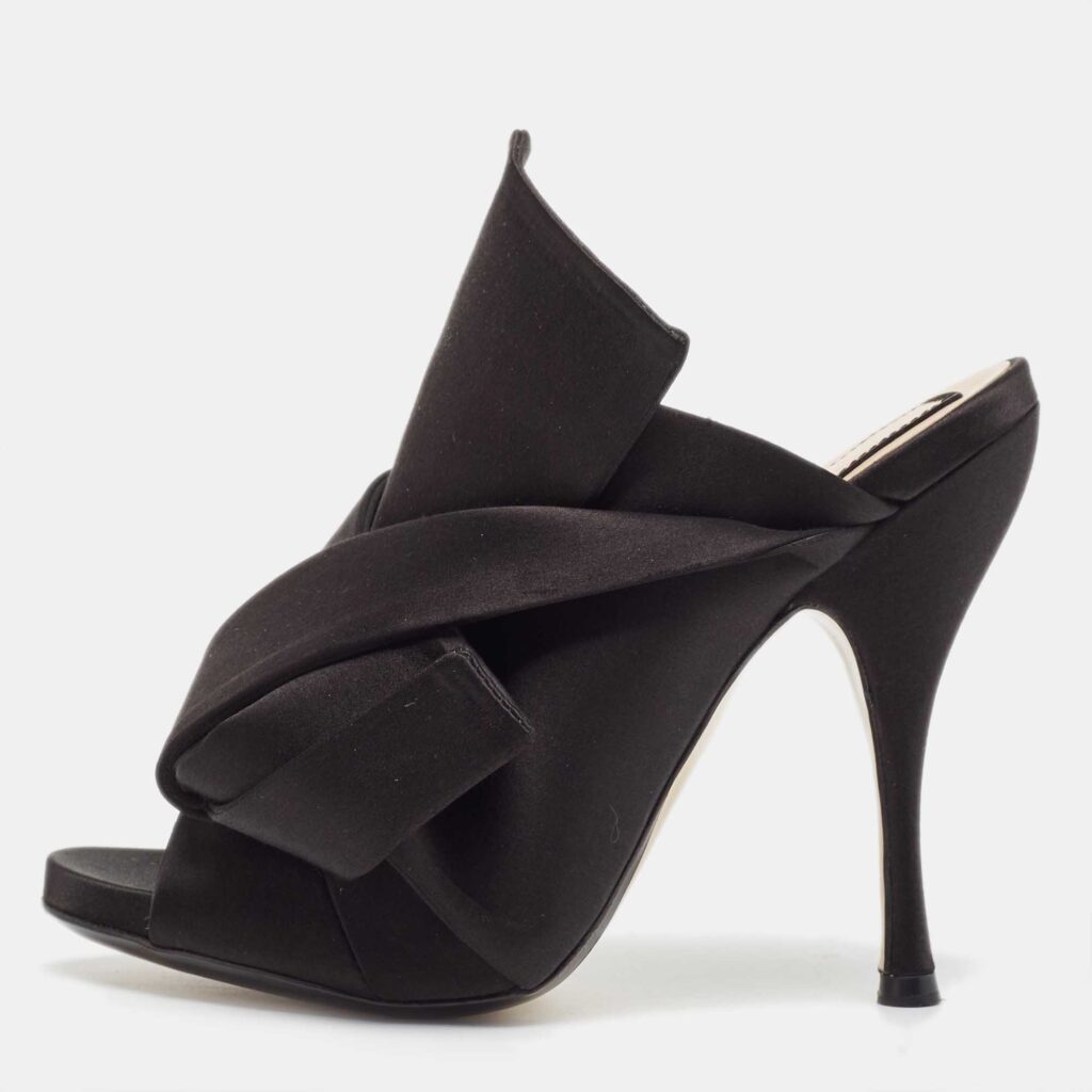 luxury-women-n21-used-shoes-p925050-003 N21 Black Satin Knot Mules Size 37