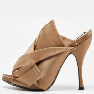 N&deg;21 Beige Satin Raso Knot Mule Sandals Size 37
