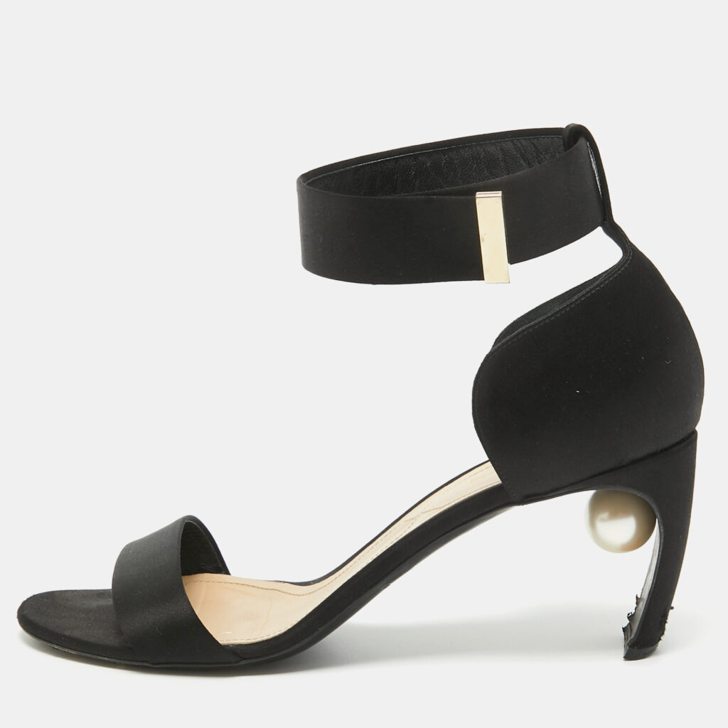 luxury-women-nicholaskirkwood-used-shoes-p998309-011 Nicholas Kirkwood Black Satin Pearl Detail Ankle Strap Sandals Size 41