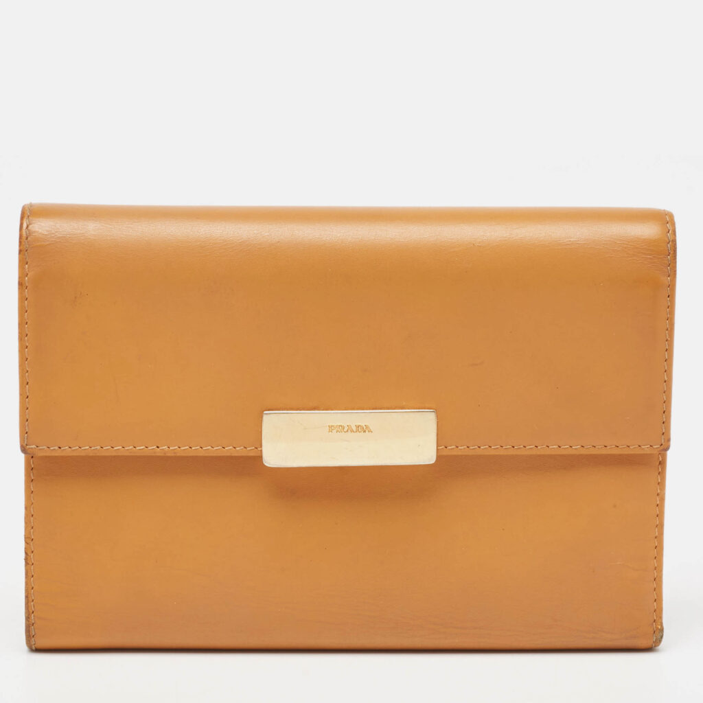 luxury-women-prada-used-handbags-p990271-013 Prada Tan Leather Logo Plague Trifold Wallet