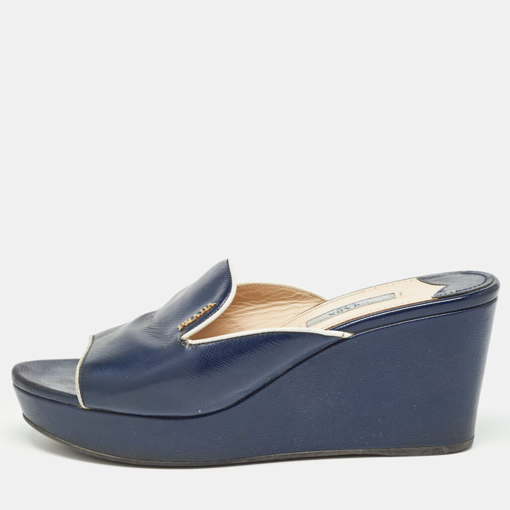 luxury-women-prada-used-shoes-p996605-001 Prada Navy Blue Saffiano Patent Leather Logo Wedge Sandals Size 38